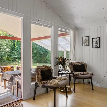 3 Bedroom Amazing In Ferienhaus *